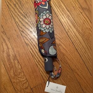 Vera Bradley umbrella NWT